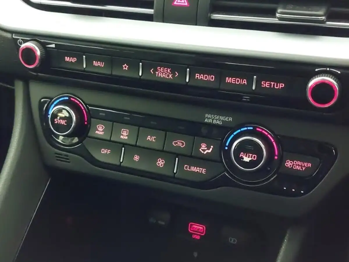 2020-kia-niro-16-gdi-phev-3-big-15