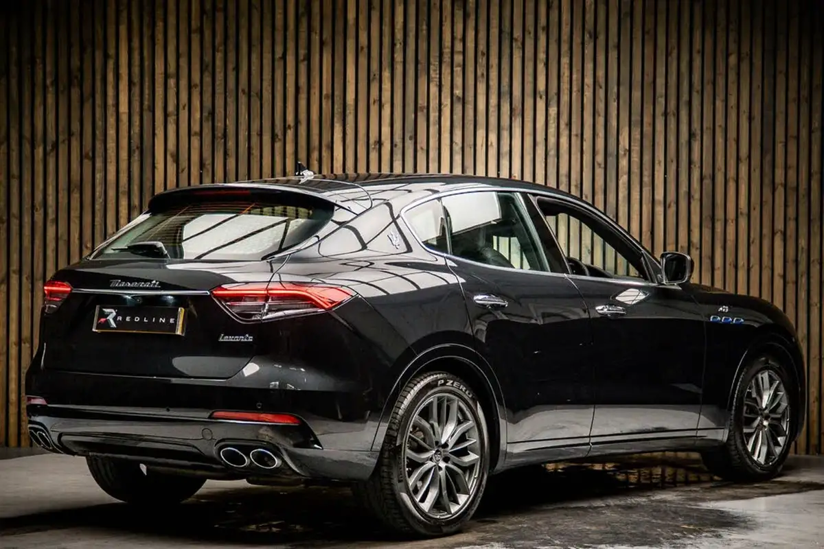 2022-maserati-levante-20-gt-big-3