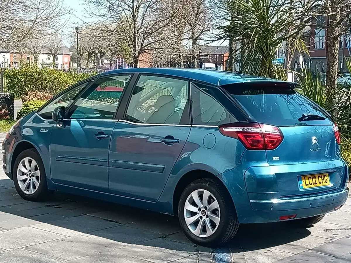 2012-citroen-c4-picasso-16td-vtr-16-e-hdi-egs-big-13