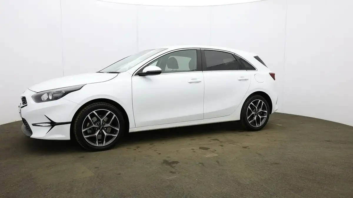 2022-kia-ceed-15-t-gdi-3-hatchback-big-27