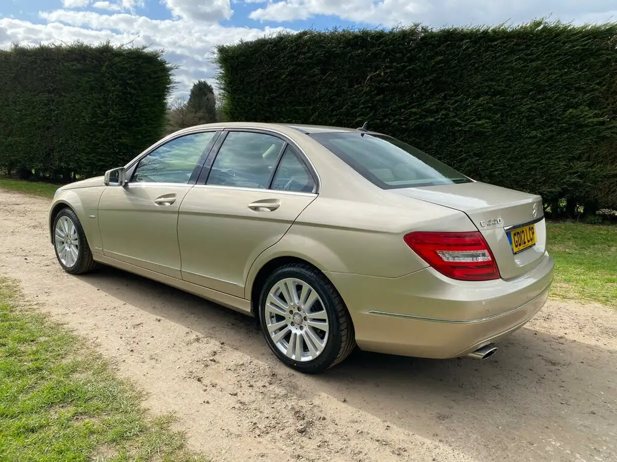 2012-mercedes-benz-c-class-21td-c220-cdi-elegance-21cdi-blue-f-saloon-4d-2143cc-7g-tronic-big-6