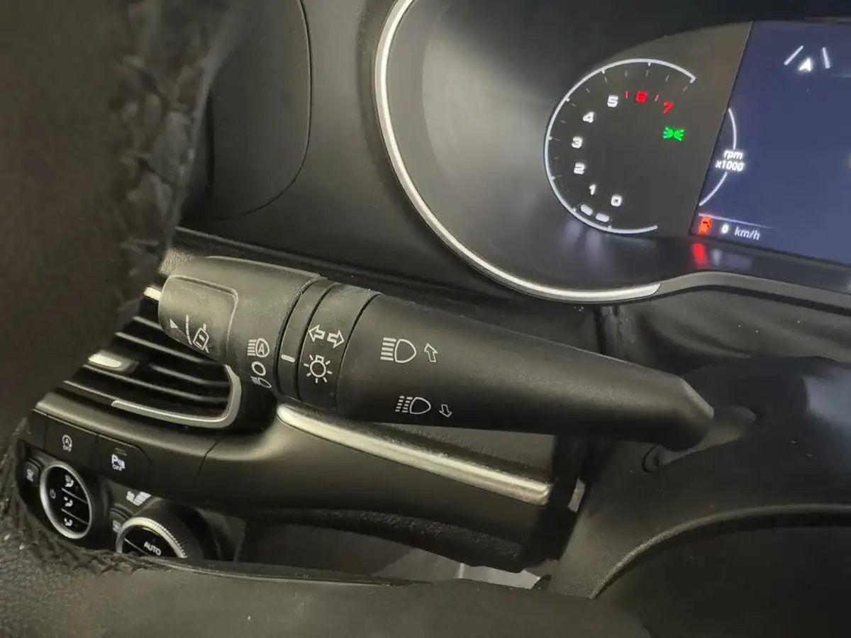 2021-fiat-tipo-10-life-hatchback-big-25