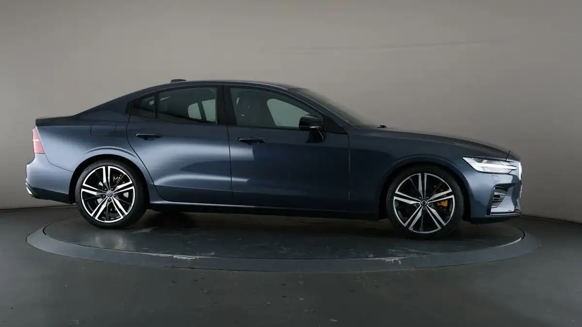2019-volvo-s60-20-t5-r-design-plus-big-53