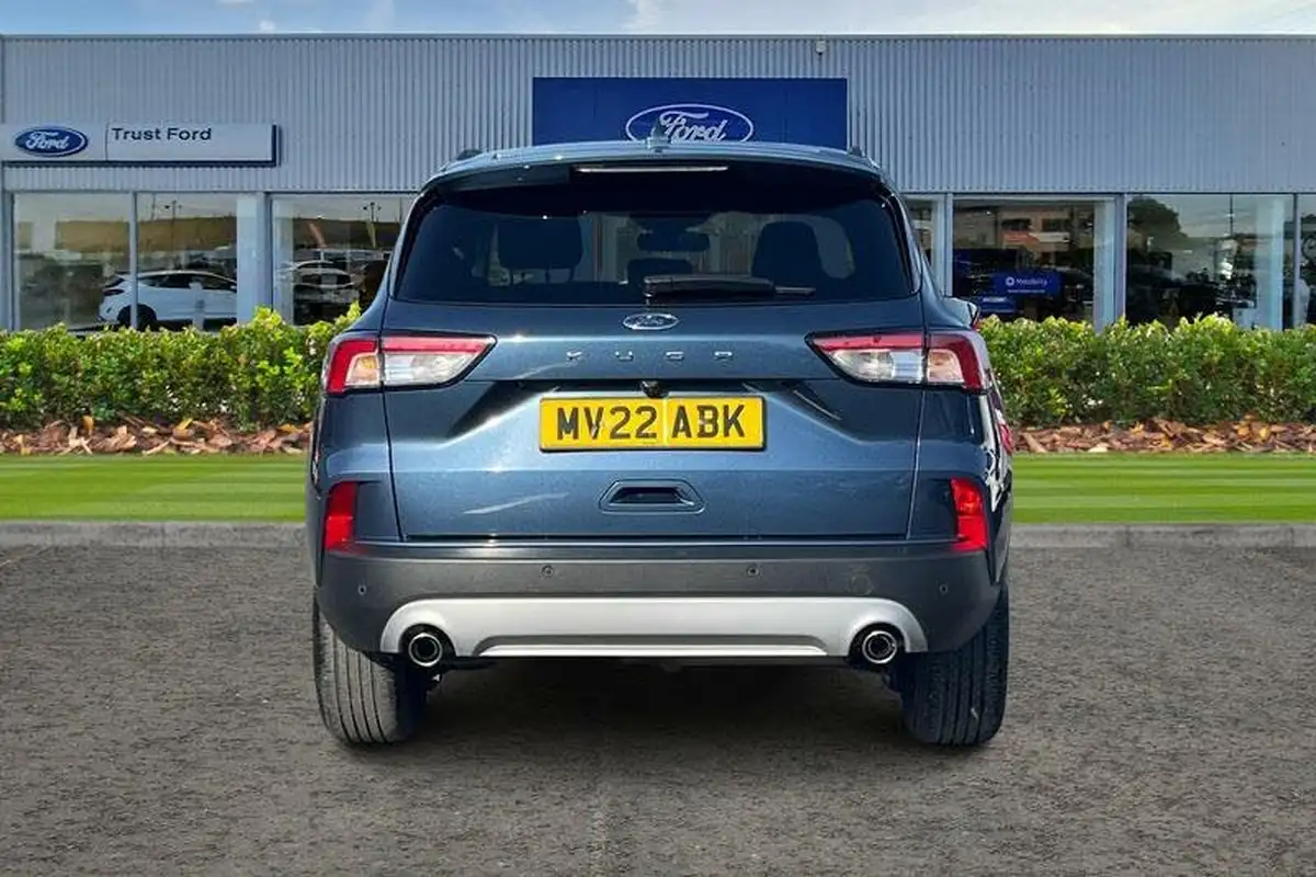 2022-ford-kuga-big-6