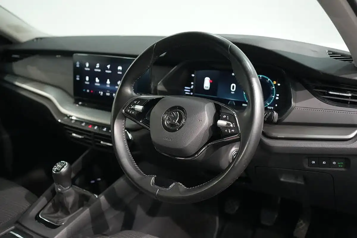 2020-skoda-octavia-15-tsi-se-technology-act-estate-big-33
