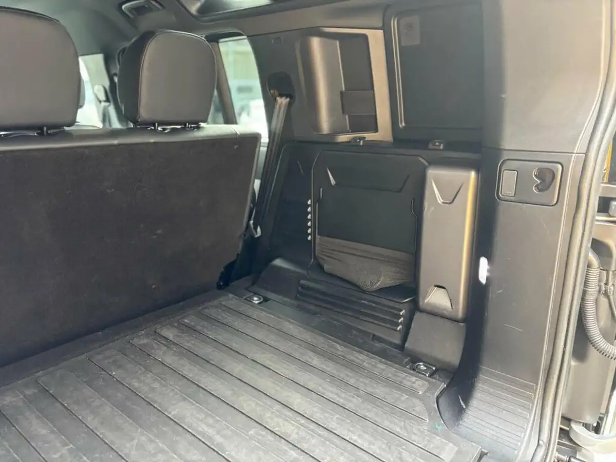 2022-land-rover-110-defender-30-d250-hard-top-se-110-2997cc-big-45