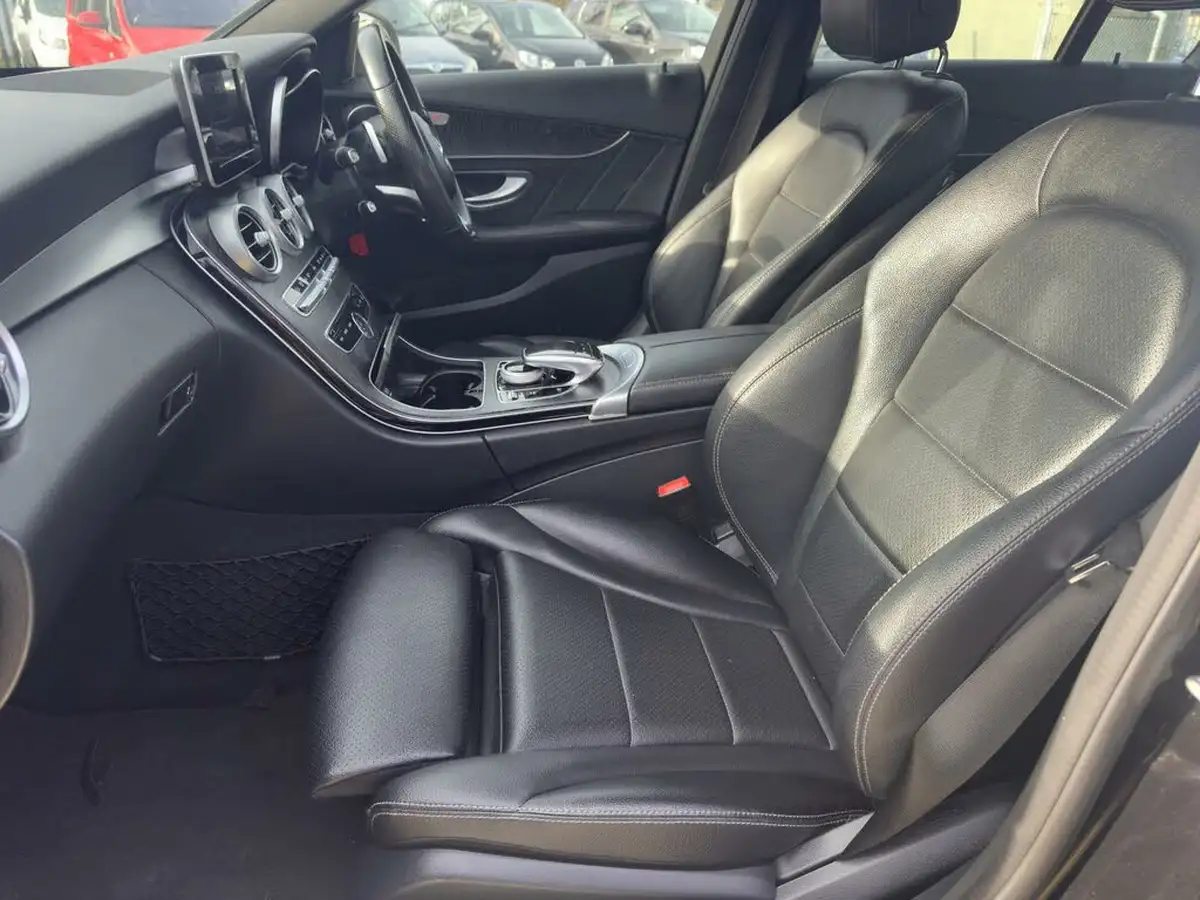 2016-mercedes-benz-c-class-21d-c220d-amg-line-170ps-ss-saloon-4d-auto-big-30