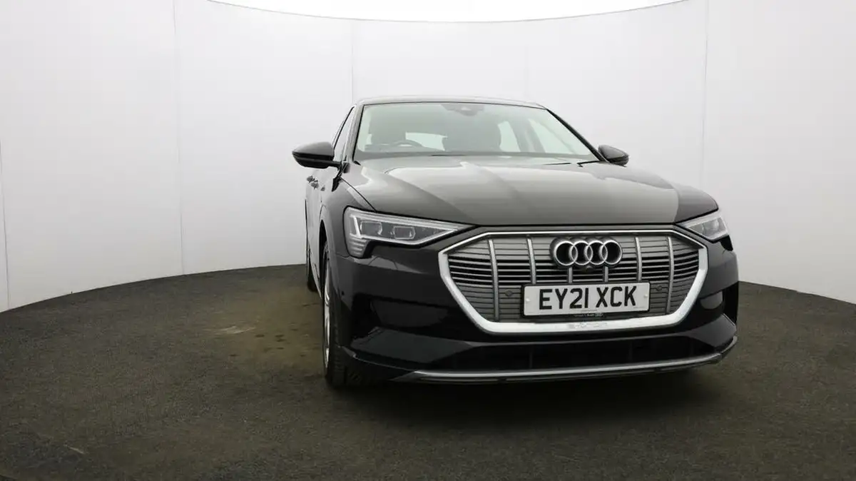 2021-audi-e-tron-50e-technik-station-wagon-big-37
