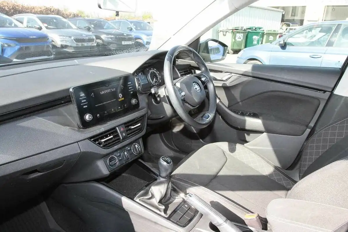 2021-skoda-kamiq-10-tsi-se-109ps-big-1