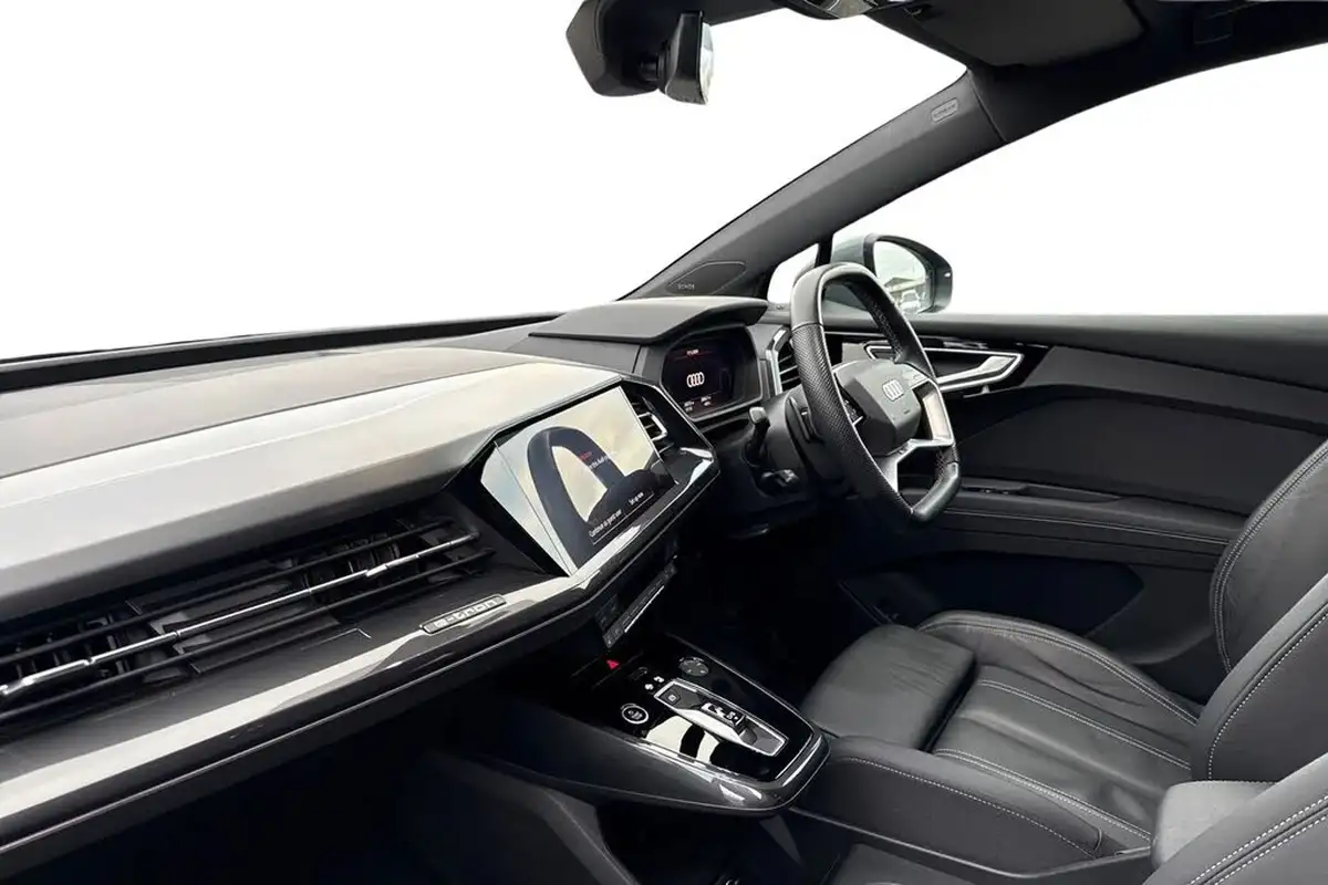 2022-audi-q4-e-tron-50e-s-line-sportback-big-13