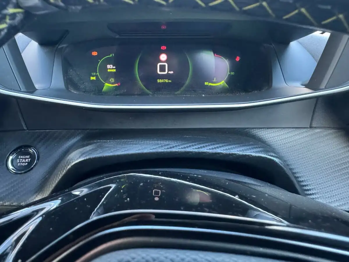 2020-peugeot-2008-suv-12-puretech-gt-line-big-45