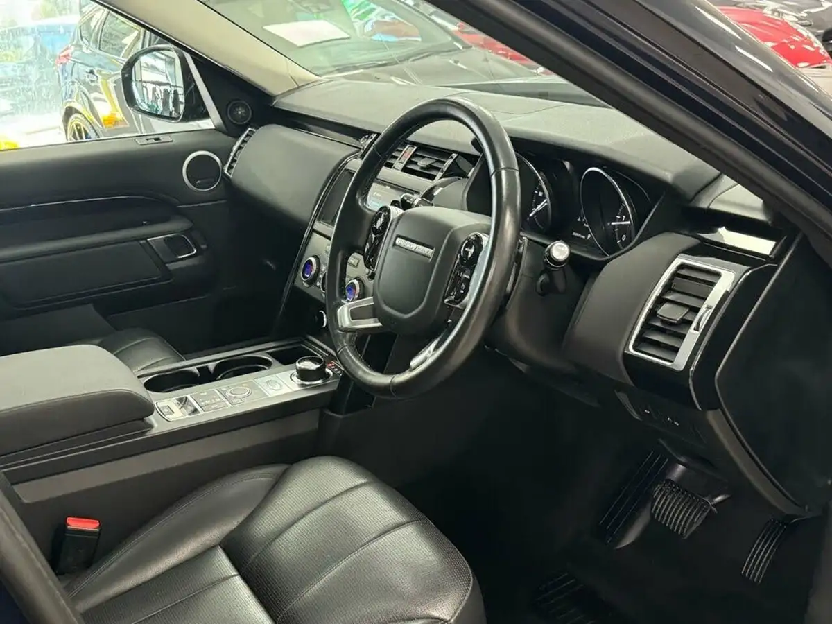 2019-land-rover-discovery-30-sd-v6-anniversary-edition-big-17
