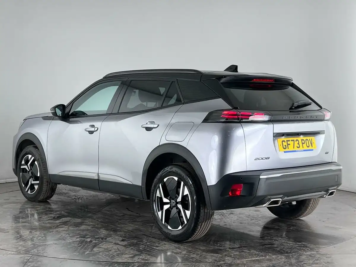 2023-peugeot-2008-suv-big-3