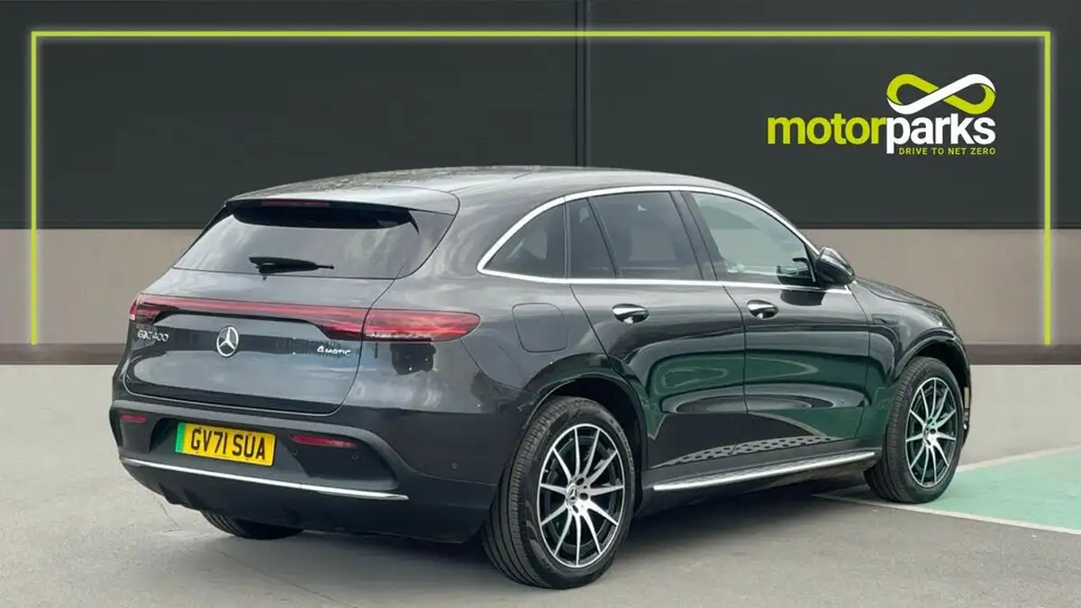 2022-mercedes-benz-eqc-e-eqc-400-amg-line-big-2