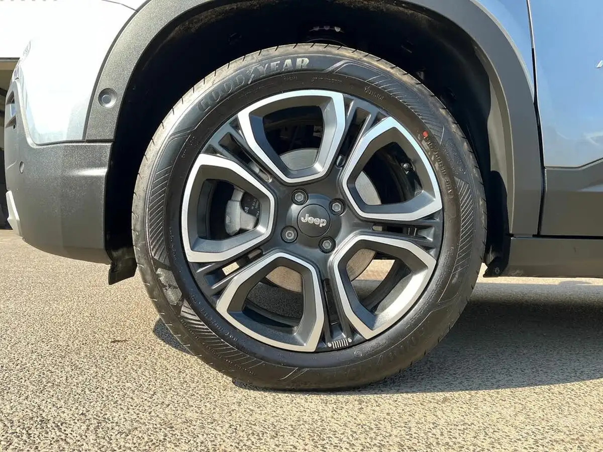 2025-jeep-avenger-12-gse-summit-e-hybrid-48v-auto-big-14