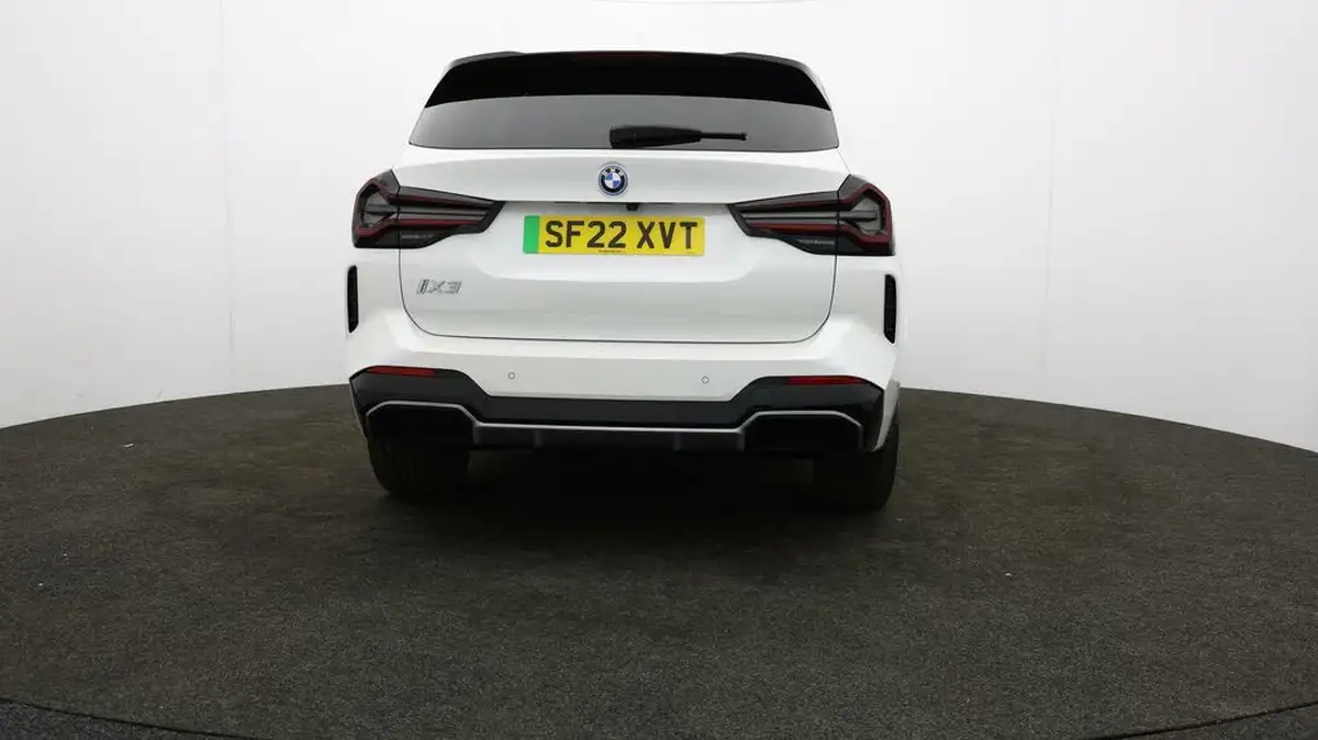2022-bmw-ix3-e-m-sport-big-57
