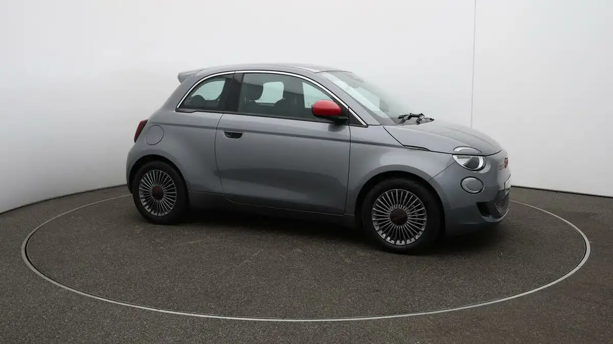 2022-fiat-500-e-red-93bhp-big-36