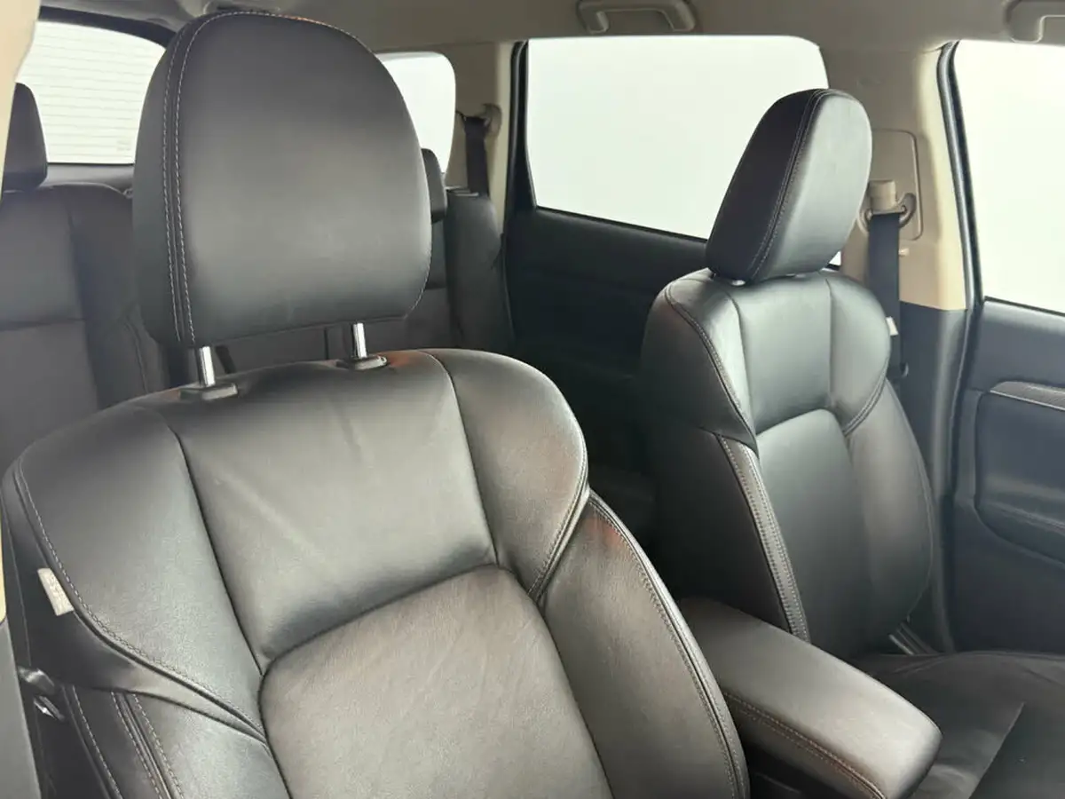 2019-mitsubishi-outlander-20-exceed-big-15