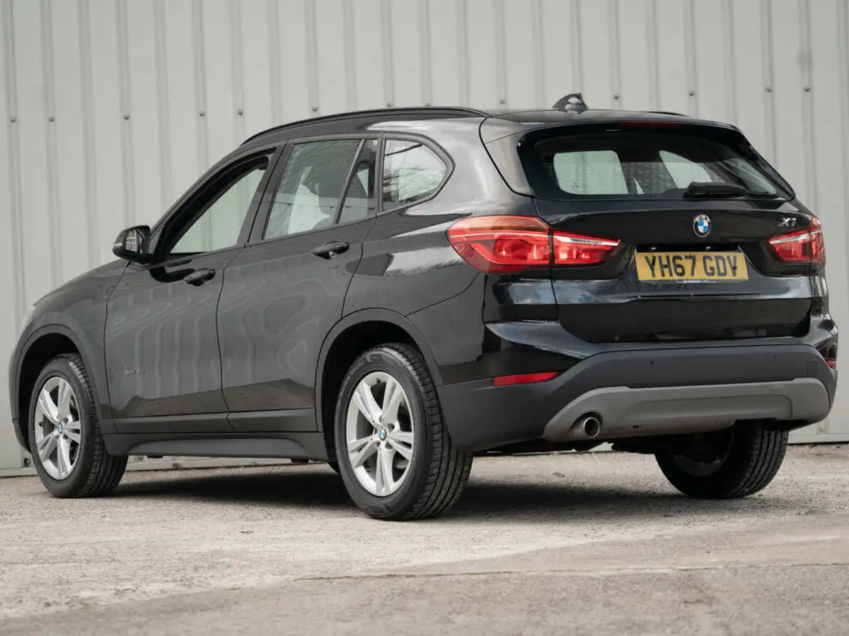 2017-bmw-x1-20td-sdrive18d-se-big-4