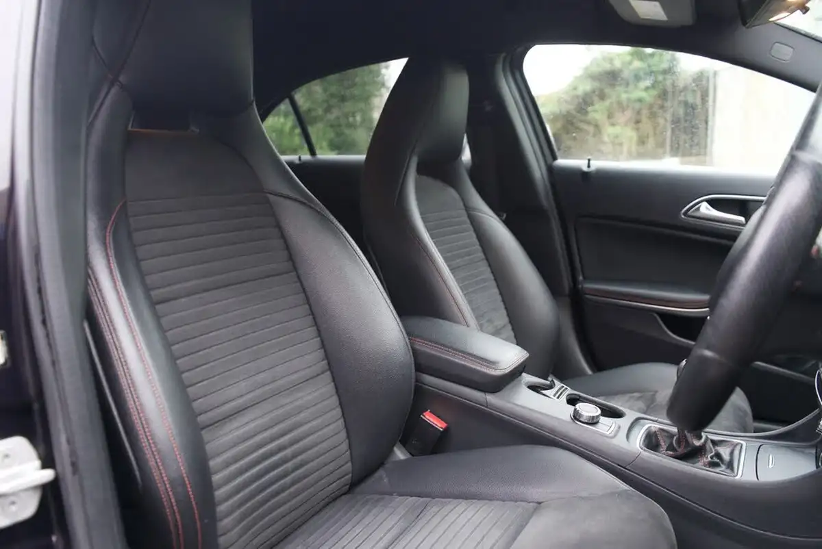 2015-mercedes-benz-a-class-15cdi-a180-amg-sport-big-15