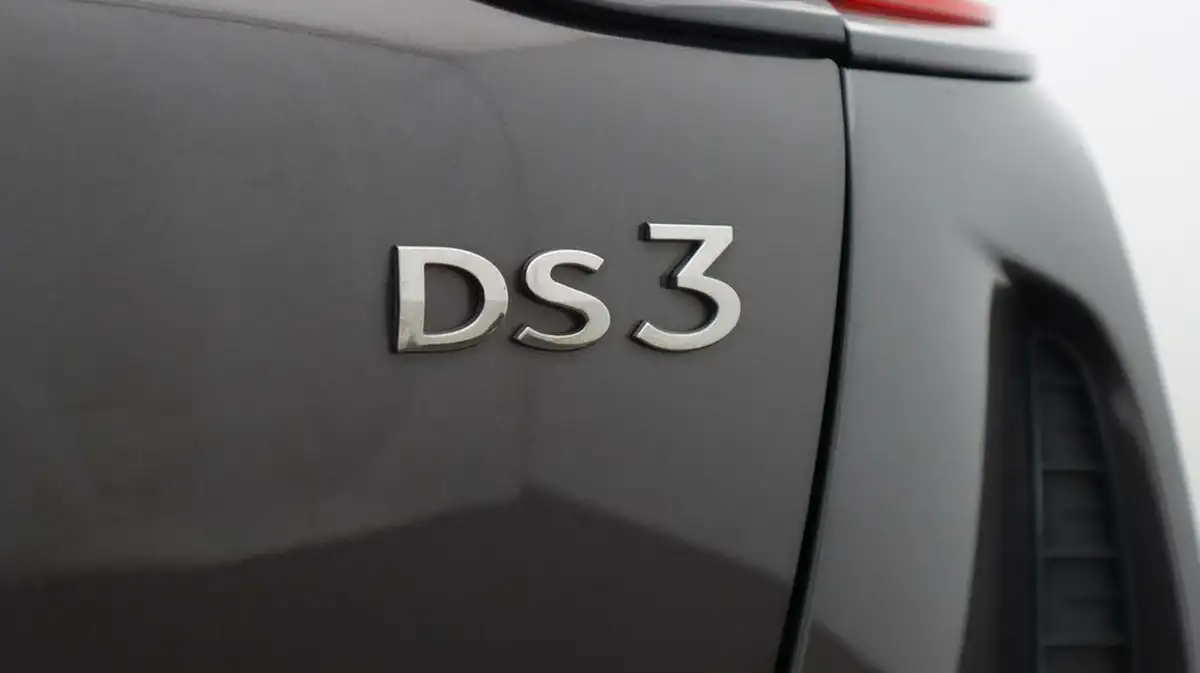 2022-ds-ds-3-crossback-e-tense-bastille-big-23
