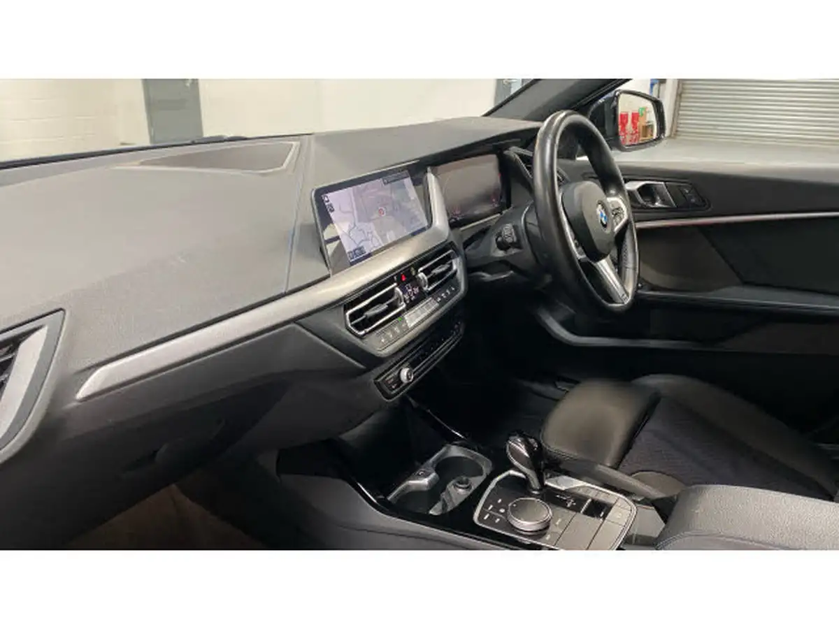 2023-bmw-1-series-15-118i-m-sport-lcp-dct-big-6