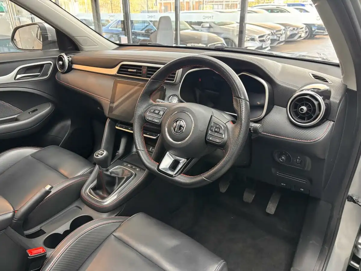 2021-mg-zs-suv-10t-gdi-exclusive-big-12