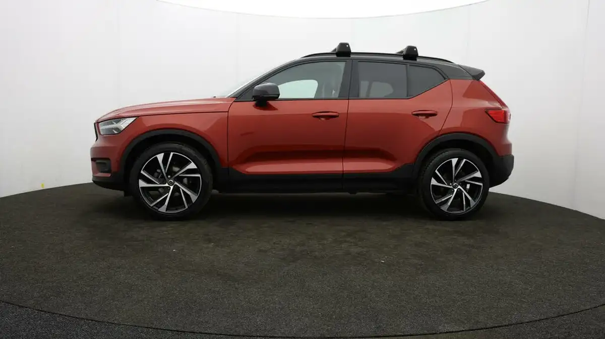 2020-volvo-xc40-15-t3-r-design-big-67