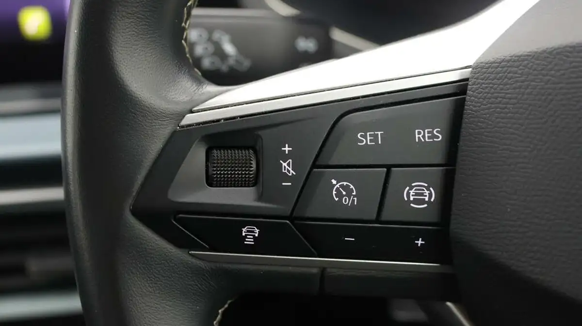 2022-seat-arona-10-tsi-xperience-lux-big-20
