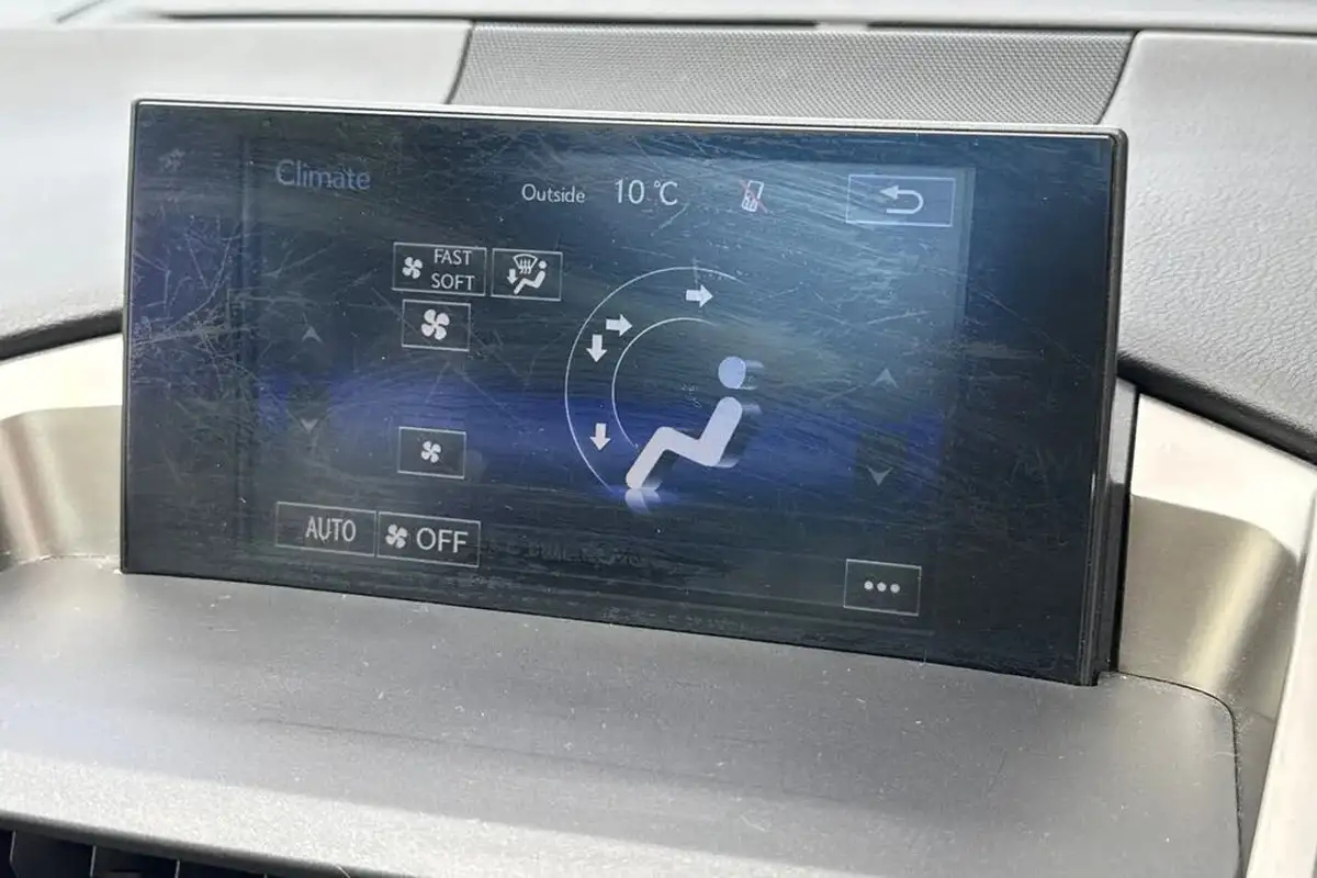 2016-lexus-nx-300h-25-f-sport-big-41
