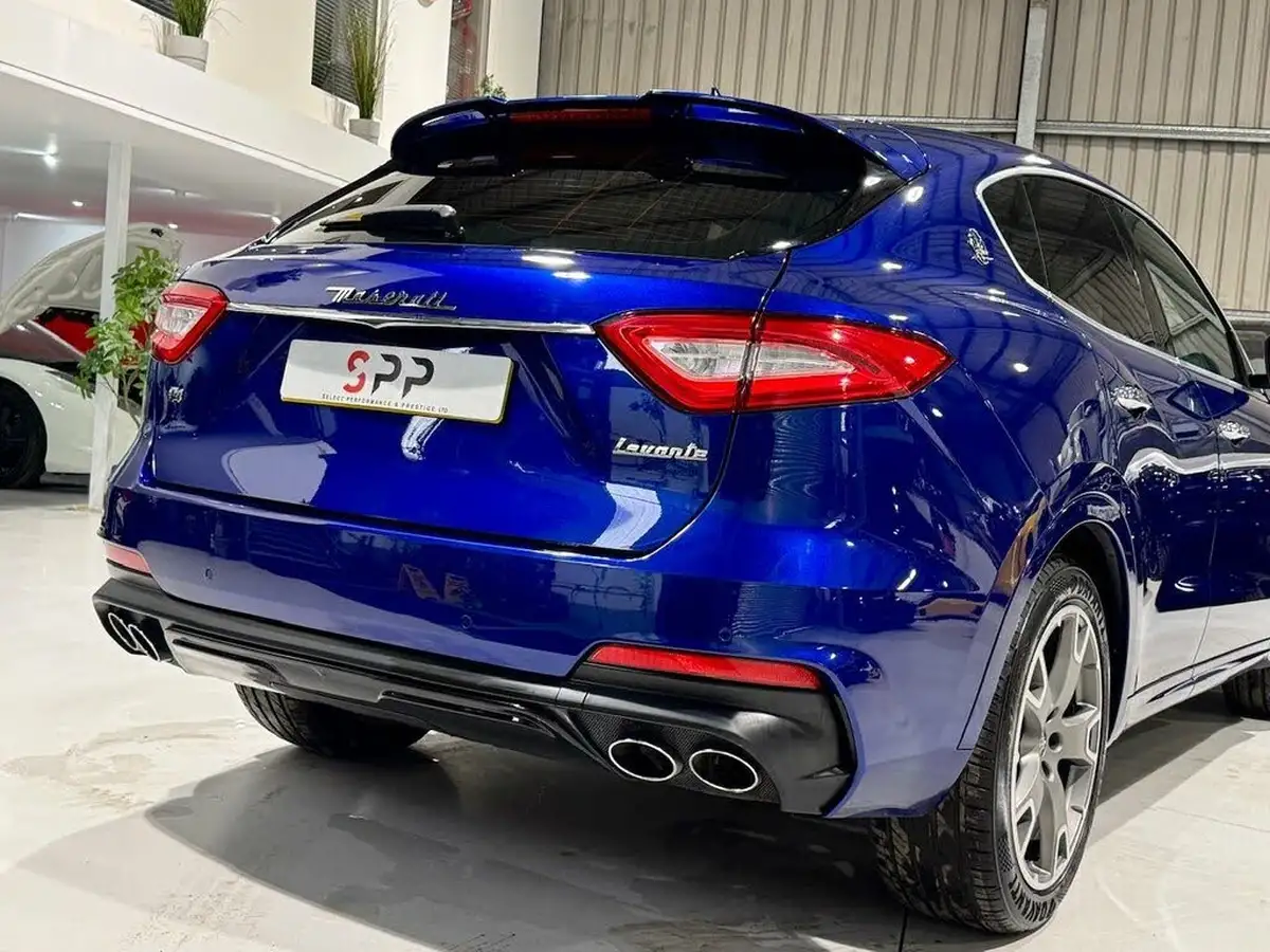 2019-maserati-levante-30-gransport-nerissimo-pack-ss-big-7