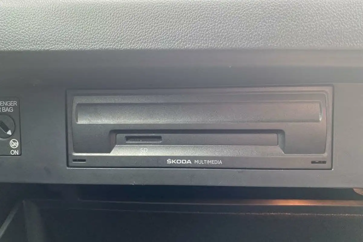 2017-skoda-octavia-14-tsi-se-estate-dsg-big-39