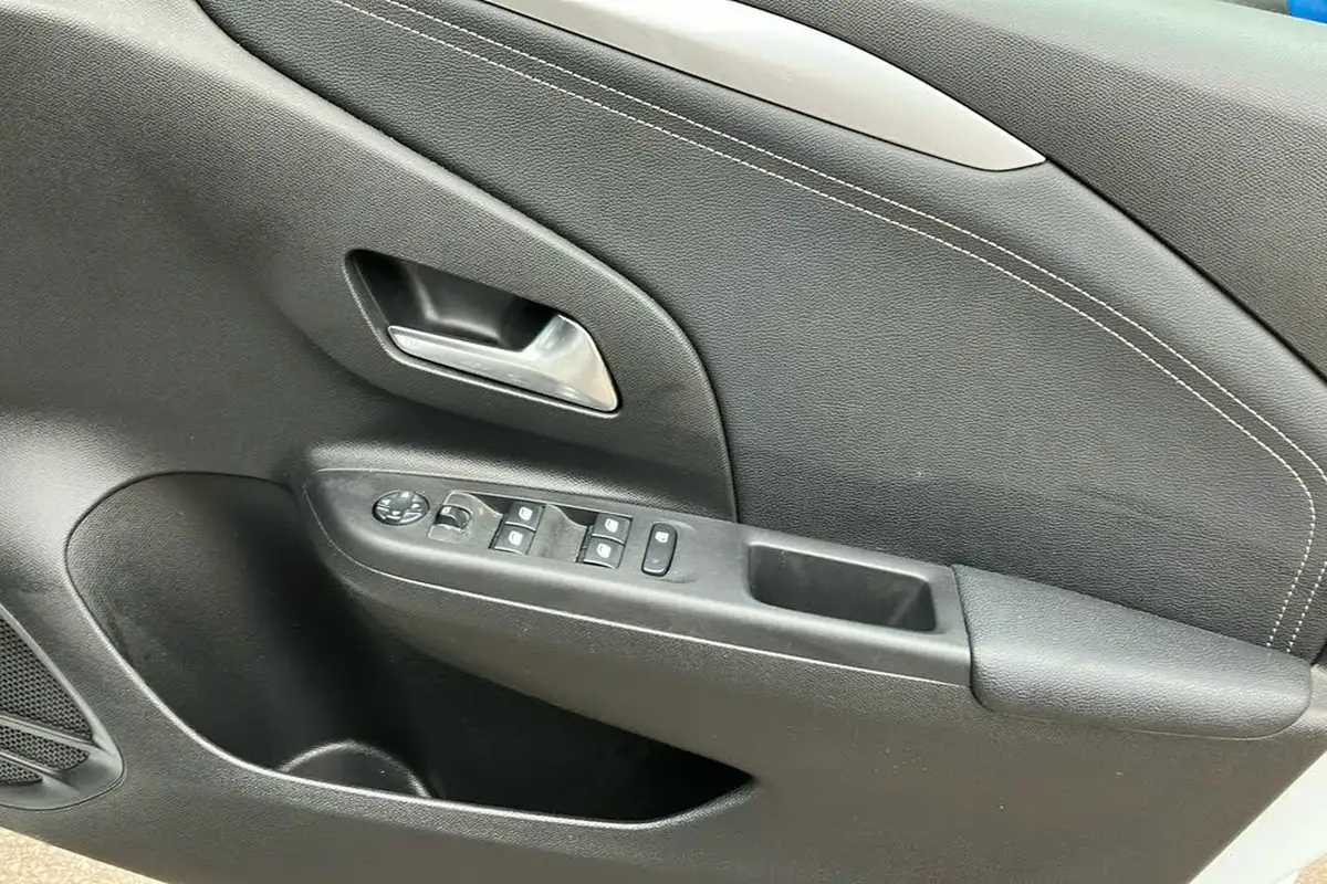 2020-vauxhall-corsa-12-turbo-sri-100ps-big-14