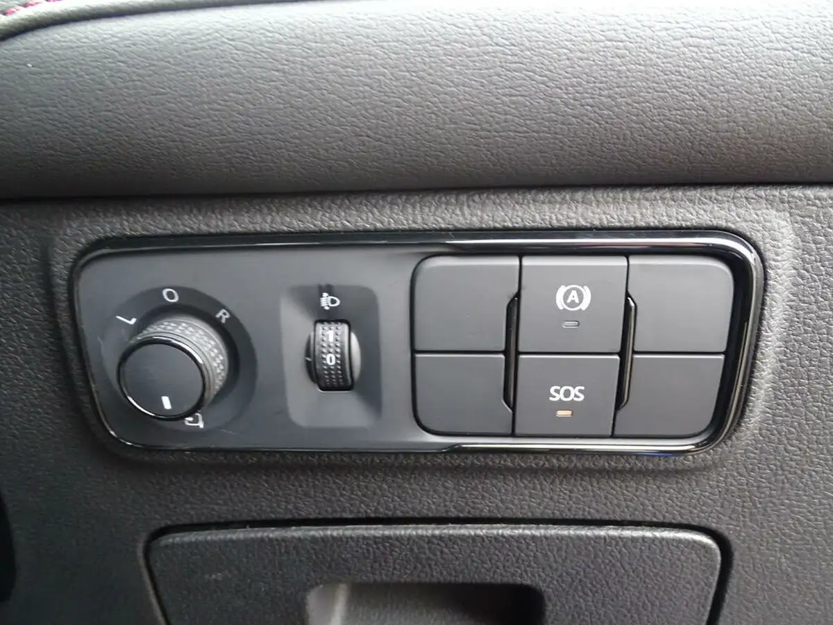 2025-maxus-t60-max-20tdi-big-12