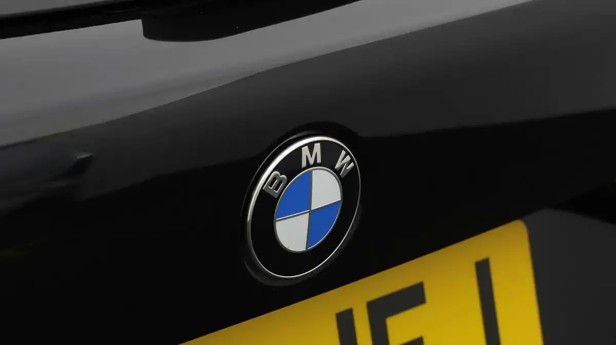 2024-bmw-1-series-20-m135i-xdrive-big-19