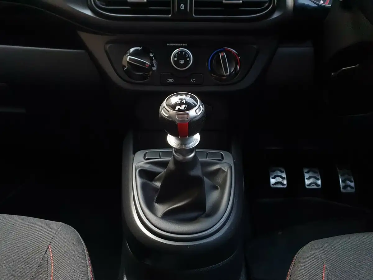 2021-hyundai-i10-10-t-gdi-n-line-big-15