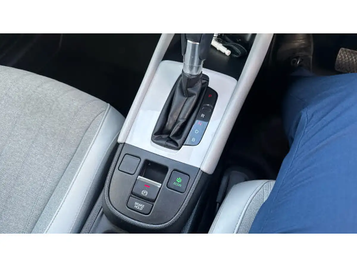 2022-honda-jazz-15-i-mmd-ex-107ps-big-25