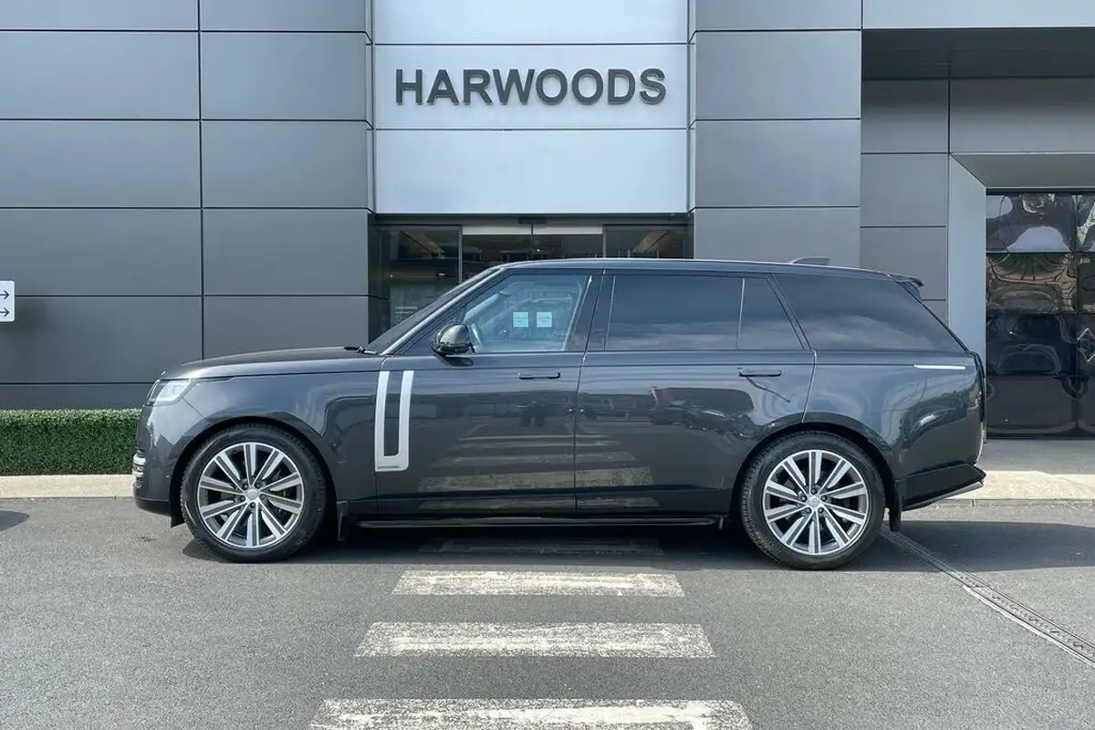 2022-land-rover-range-rover-44-p530-autobiography-lwb-big-12
