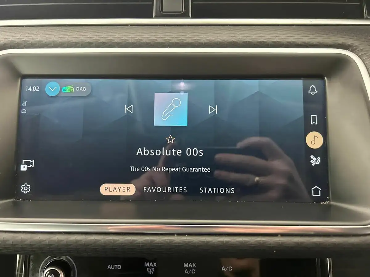 2022-land-rover-range-rover-evoque-20-d165-evoque-big-20
