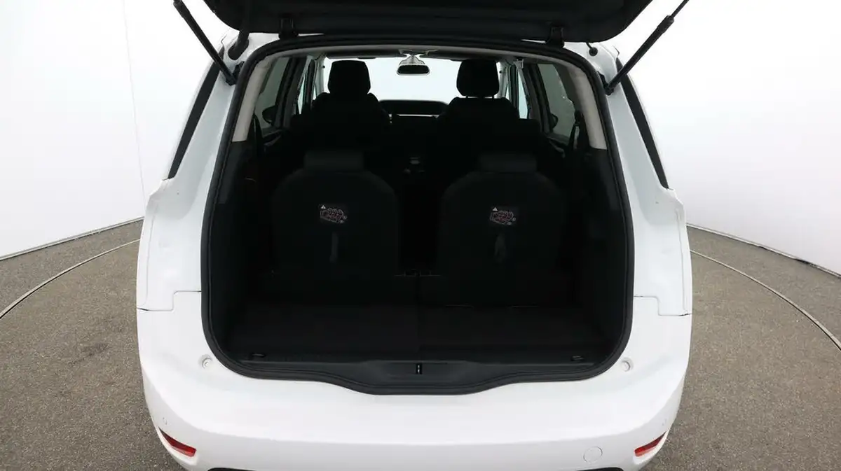 2022-citroen-grand-c4-spacetourer-12-puretech-sense-eat8-big-21