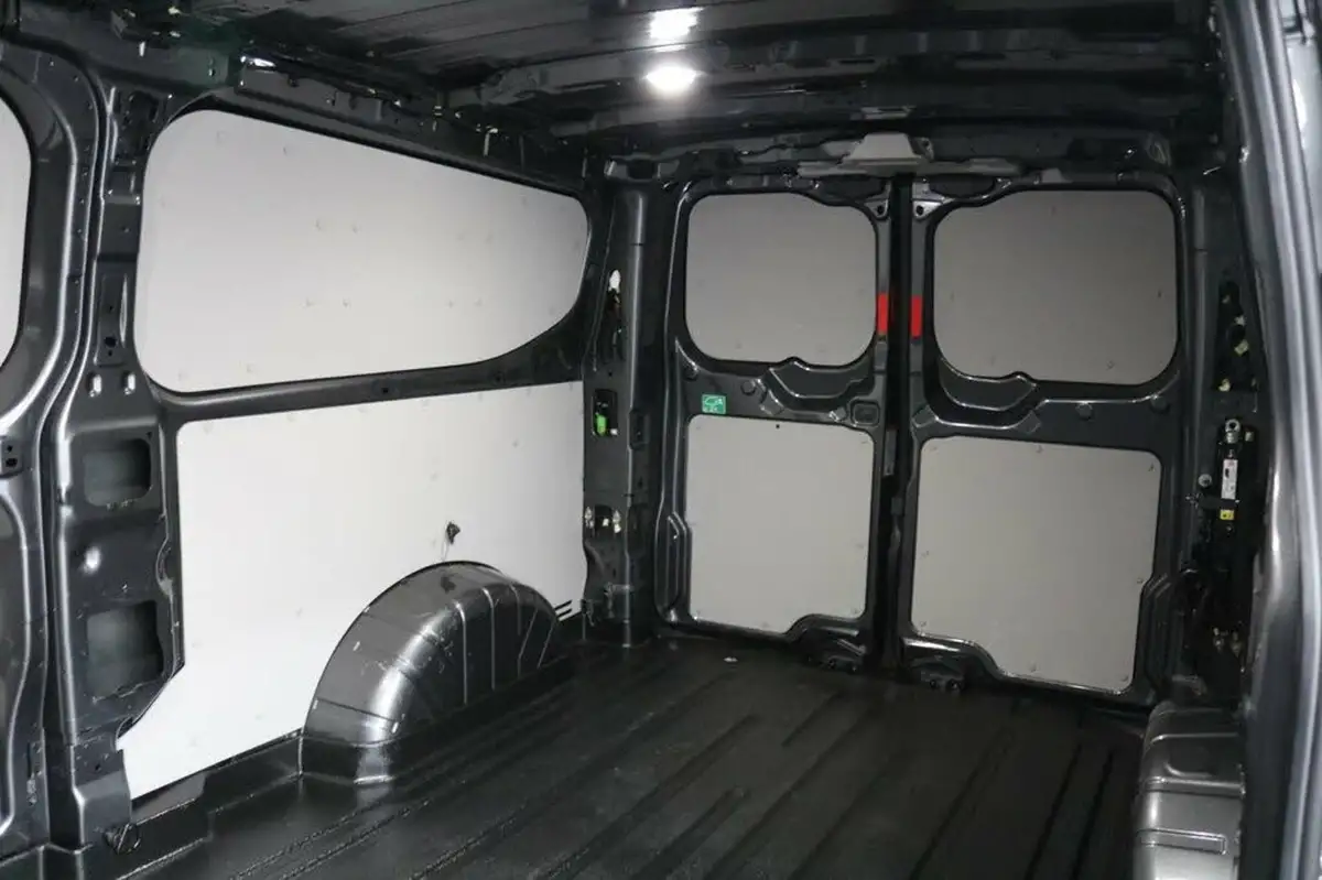 2023-ford-transit-custom-20tdci-320-l2h1-limited-136pseu6e-panel-van-1996cc-auto-big-15