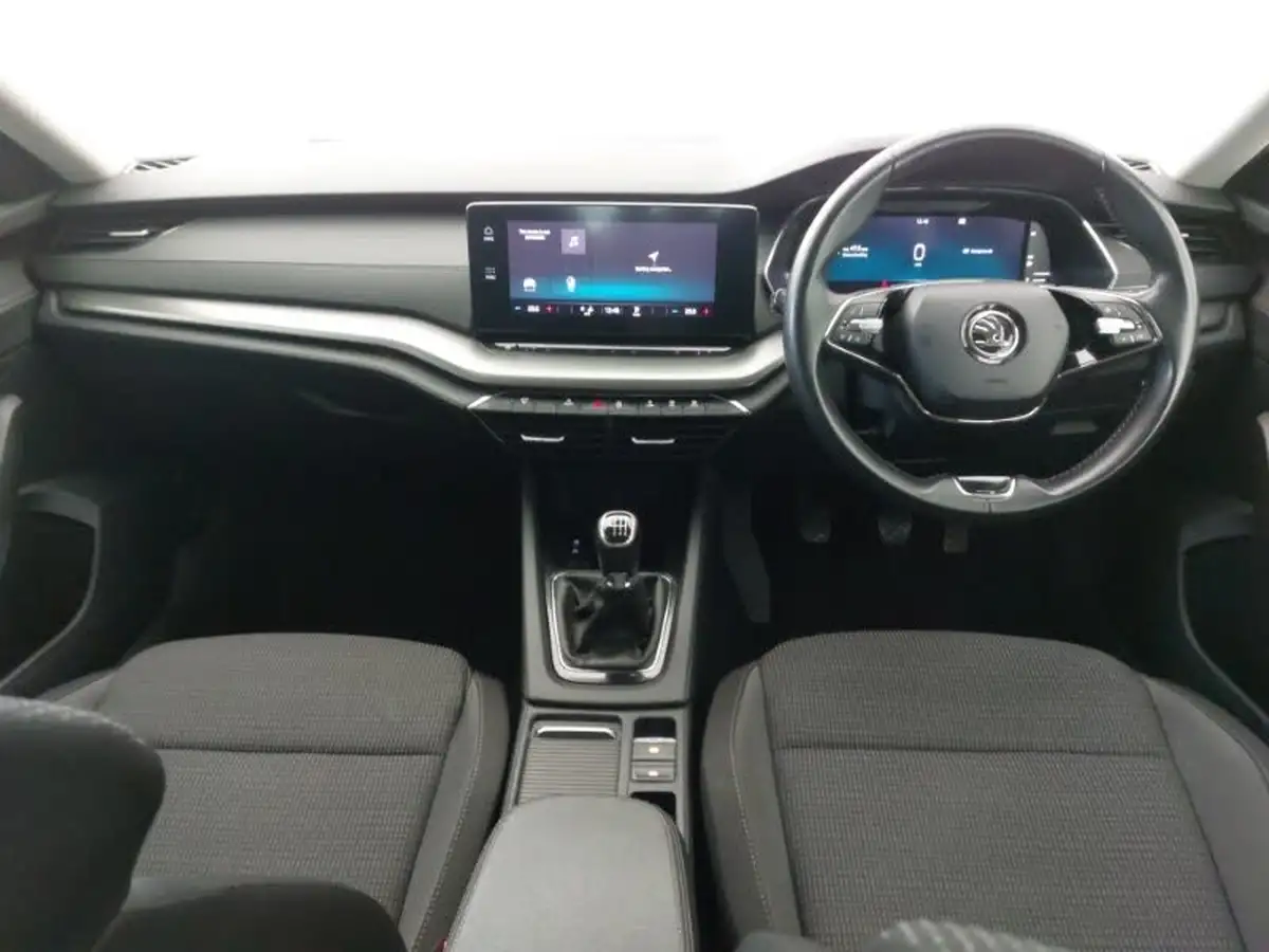 2021-skoda-octavia-10-tsi-se-technology-hatchback-big-2