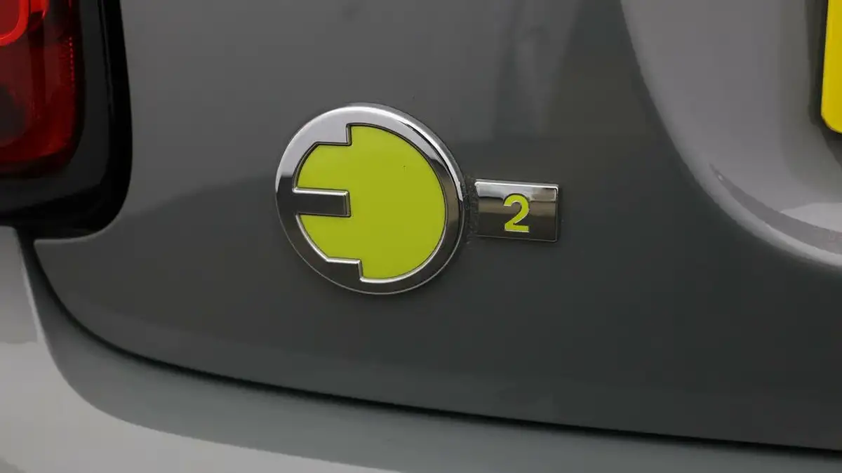 2021-mini-cooper-e-cooper-s-2-big-19