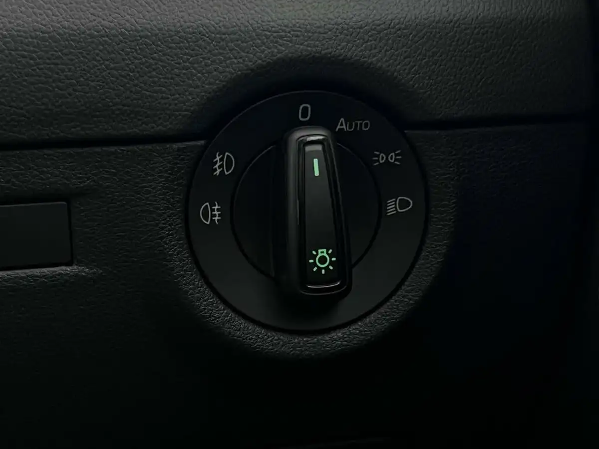 2019-skoda-octavia-15-tsi-se-drive-hatchback-dsg-big-33