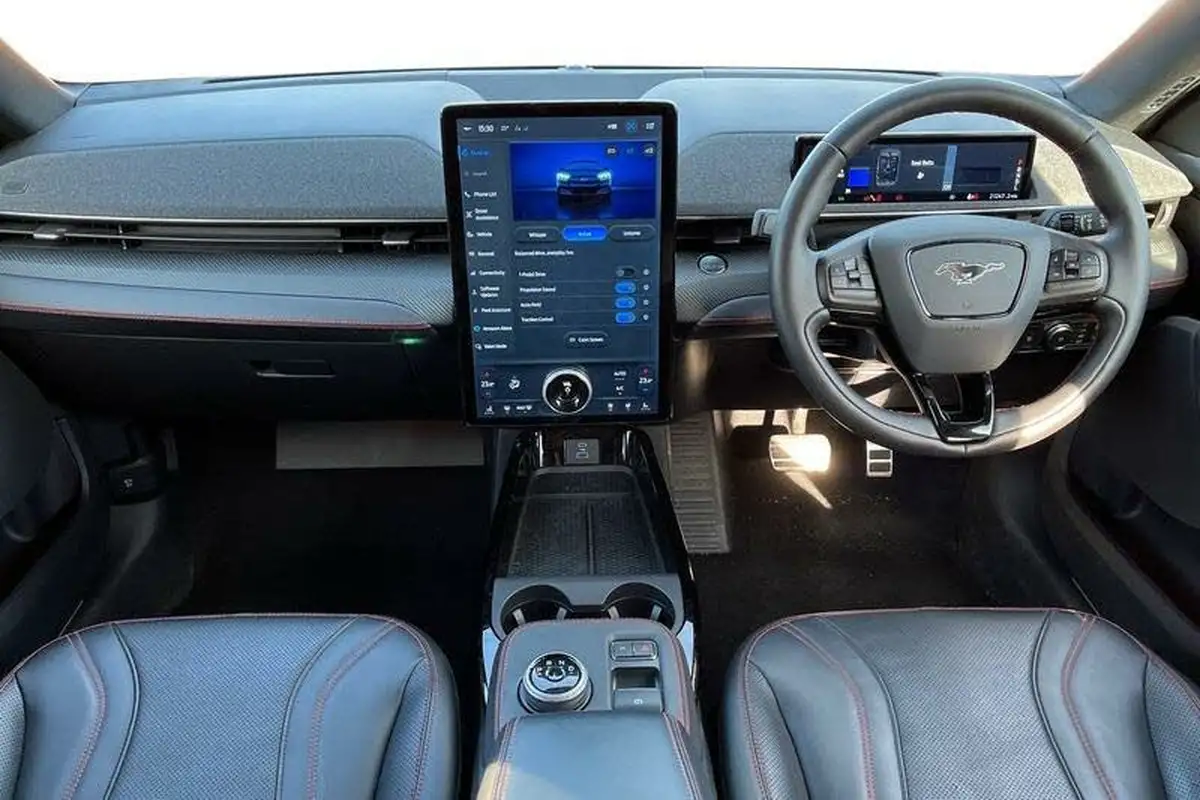 2021-ford-mustang-mach-e-e-standard-range-68kwh-awd-big-9