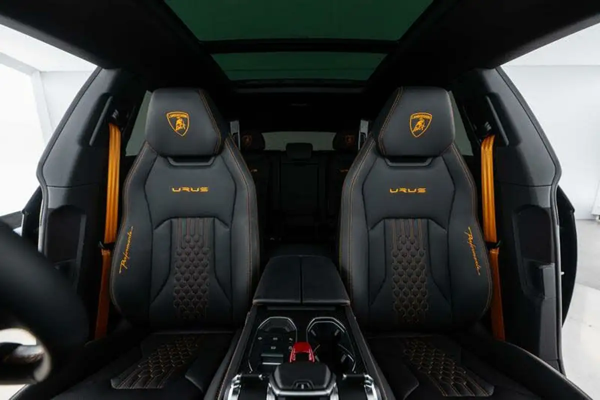 2023-lamborghini-urus-40-no-trim-big-6
