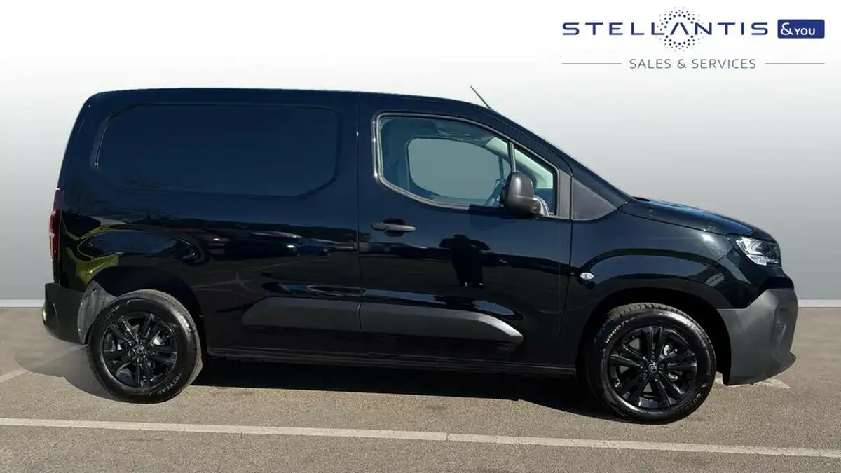 2024-citroen-berlingo-15-bluehdi-m-enterprise-130pseu6e-eat8-big-1