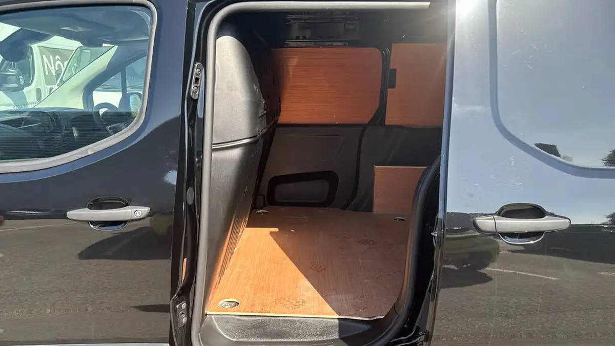 2024-citroen-berlingo-15-bluehdi-m-enterprise-130pseu6e-eat8-big-24