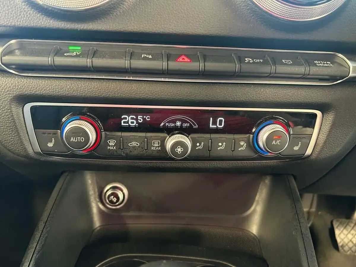 2020-audi-a3-14-40-e-tron-big-25