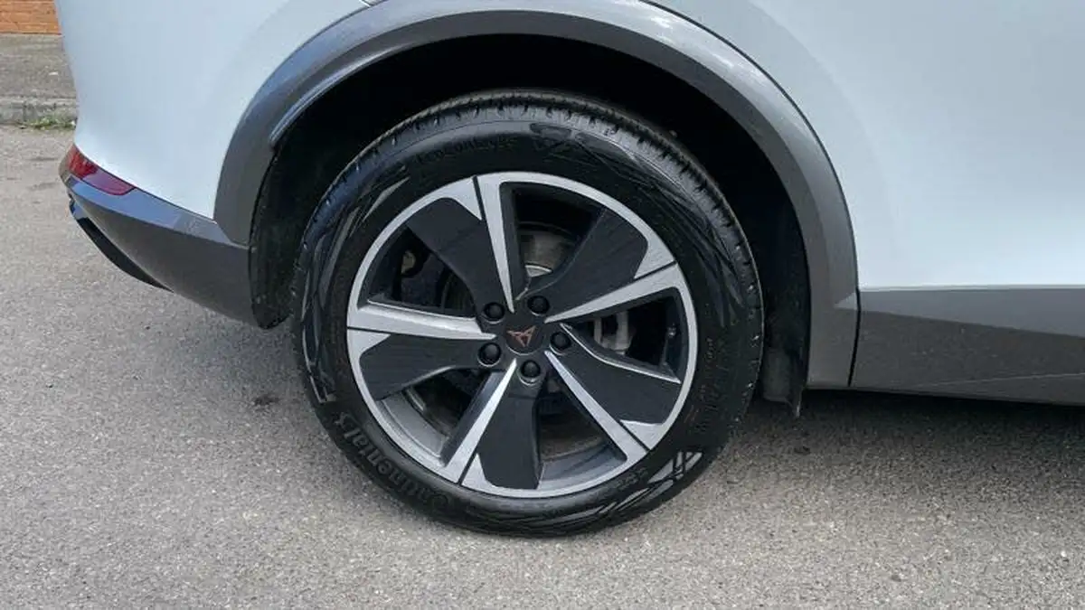 2024-cupra-formentor-14-e-hybrid-v1-big-38